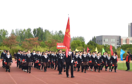 beat365平台官方网站第十二届校运动会开幕式顺利召开
