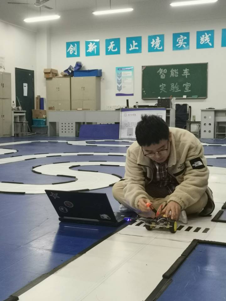 beat365平台官方网站第十一届智能汽车校内赛顺利完成