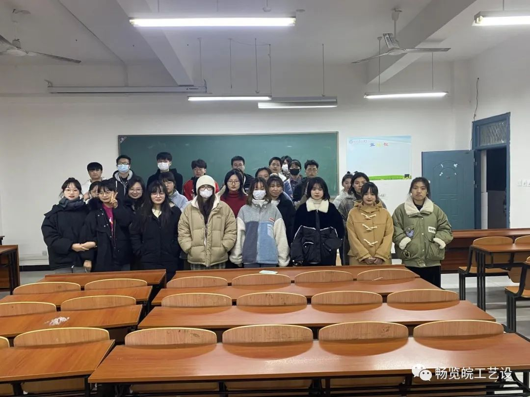 <strong>祝贺20数媒三班荣获“beat365平台官方网站十佳优良学风班级”</strong>