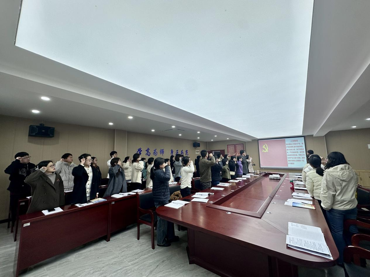 初心不忘  挺膺担当——beat365平台官方网站党员“双带”活动系列报道（一）