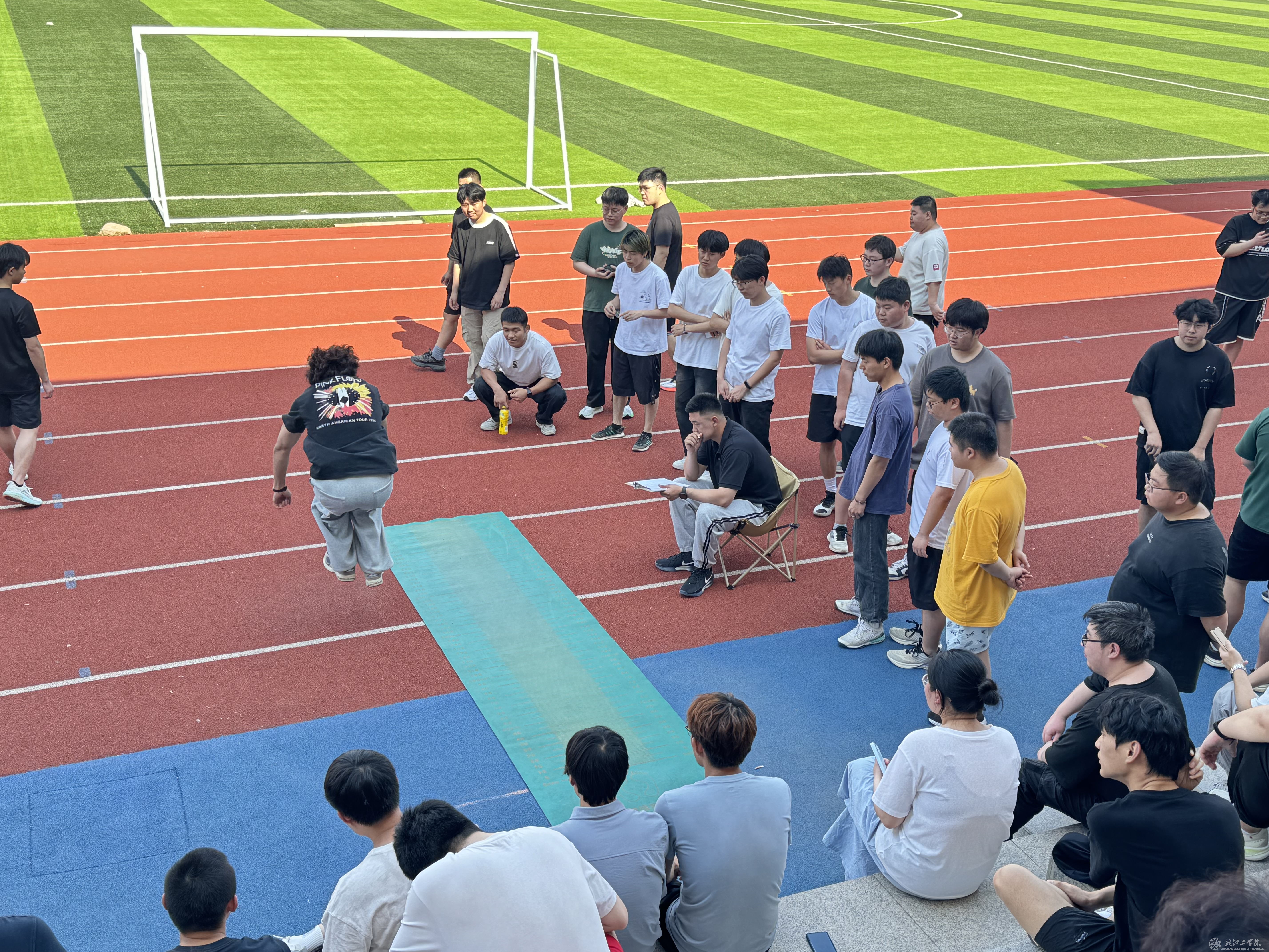 通识教育学院体育教研室顺利完成2025届毕业班体测补测工作