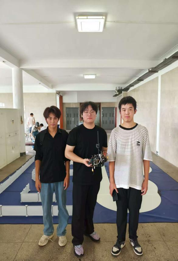 嵌入芯片学技术 竞赛实践出佳绩——beat365平台官方网站电信工程学院在第八届全国大学生嵌入式芯片与系统设计竞赛中荣获佳绩
