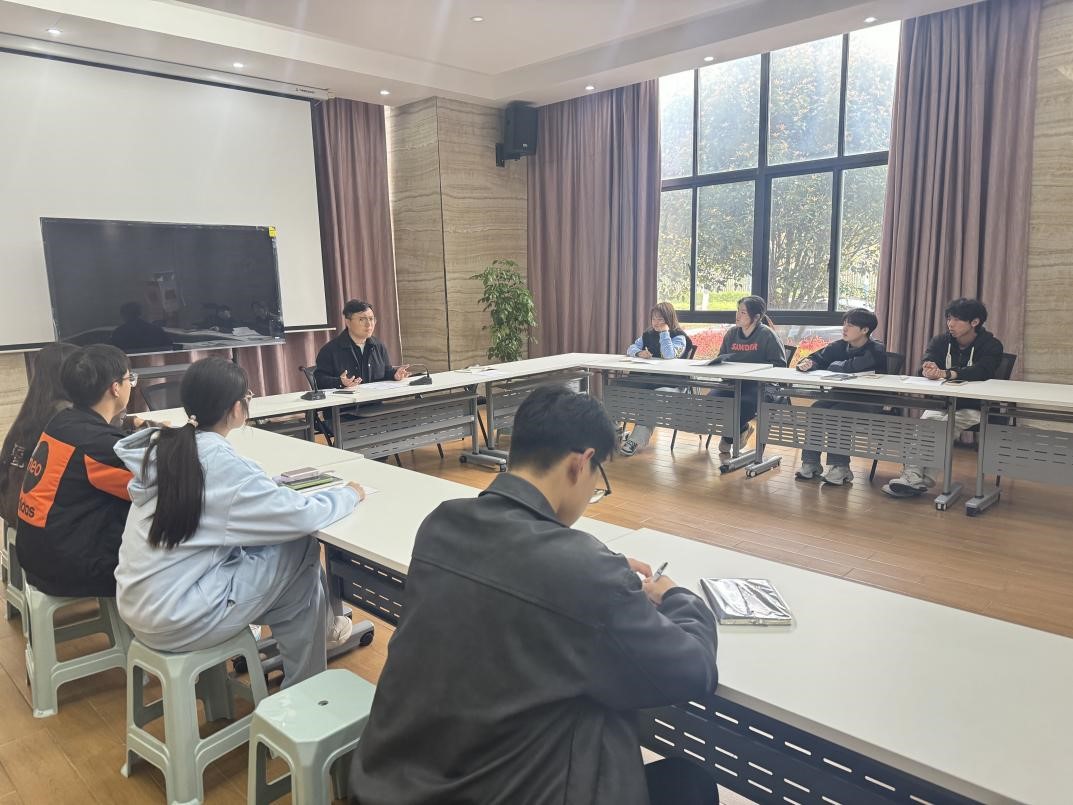 beat365平台官方网站郑蒲港校区餐食委员会首次培训会顺利开展